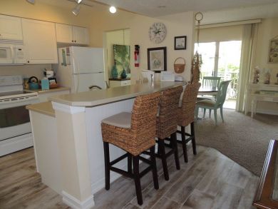Sanibel Two Bedroom Condo Rental Sleeps Six - Steps to Beach